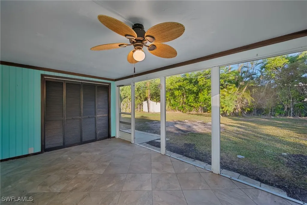 565 100th Avenue N Naples FL 34108