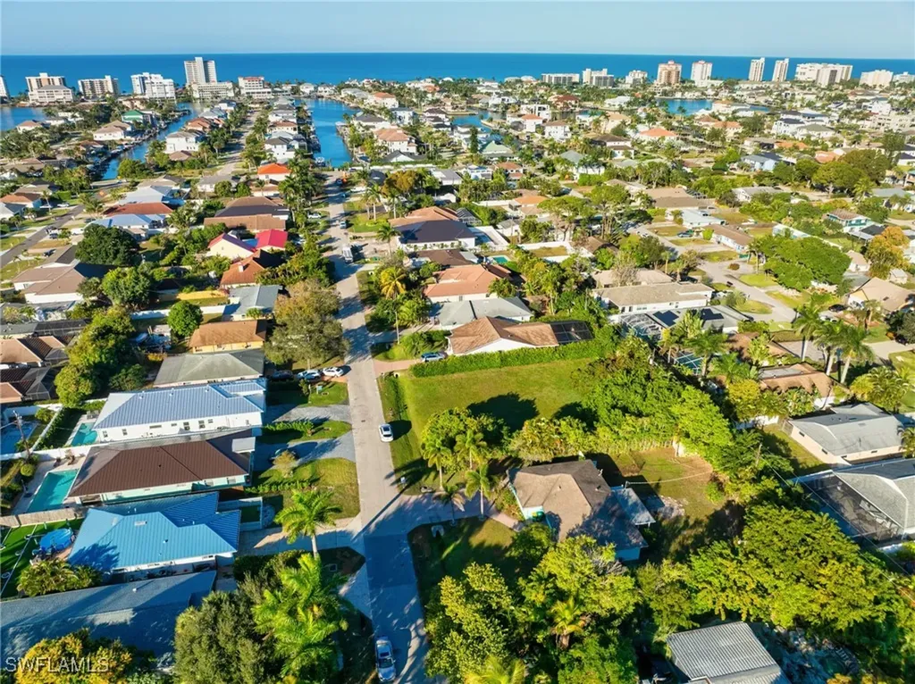 565 100th Avenue N Naples FL 34108