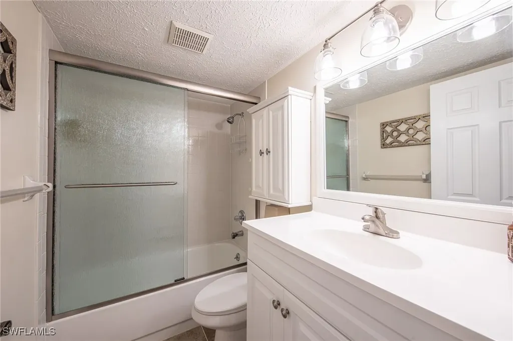 4515 Country Club Boulevard Cape Coral FL 33904