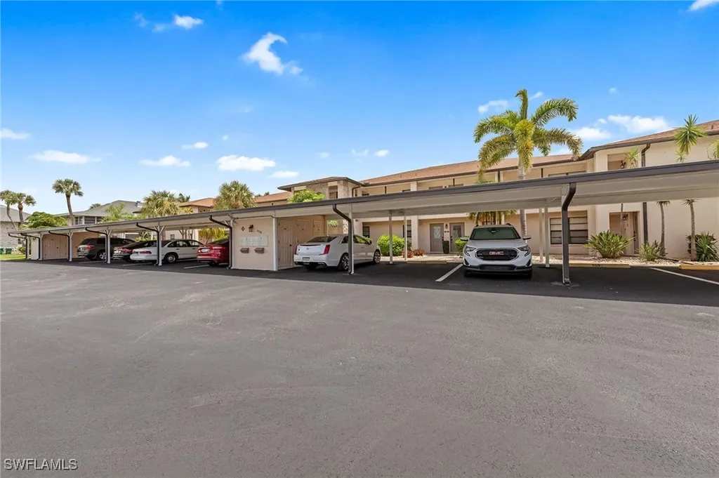 4515 Country Club Boulevard Cape Coral FL 33904