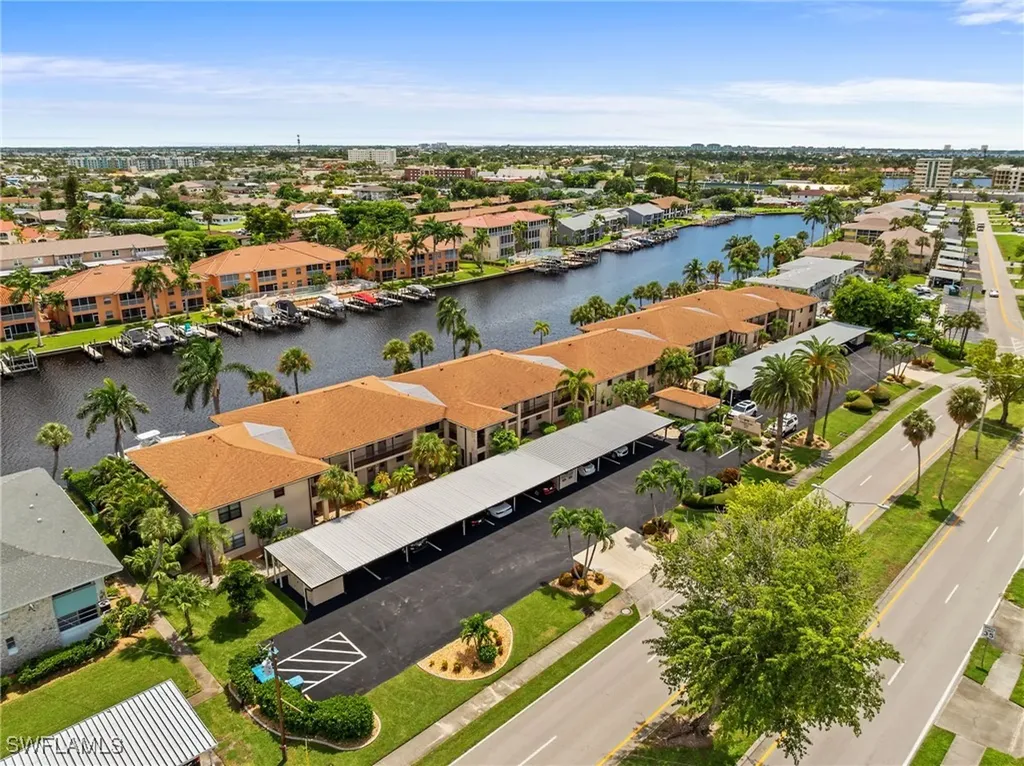 4515 Country Club Boulevard Cape Coral FL 33904