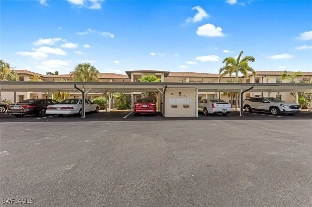 4515 Country Club Boulevard Cape Coral FL 33904