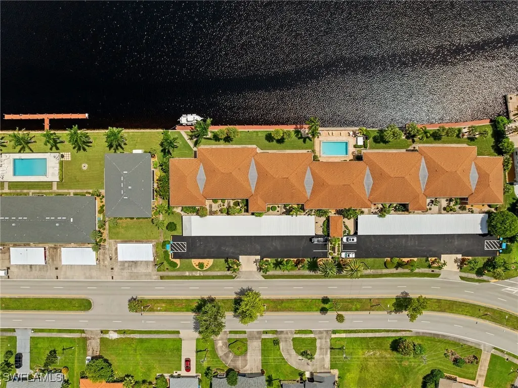 4515 Country Club Boulevard Cape Coral FL 33904
