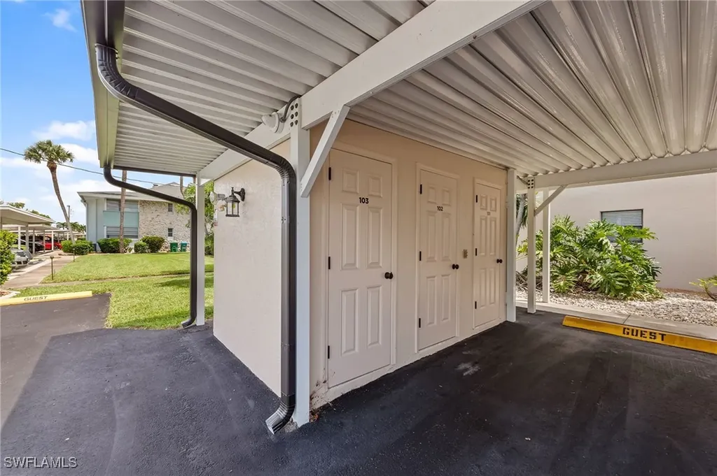 4515 Country Club Boulevard Cape Coral FL 33904