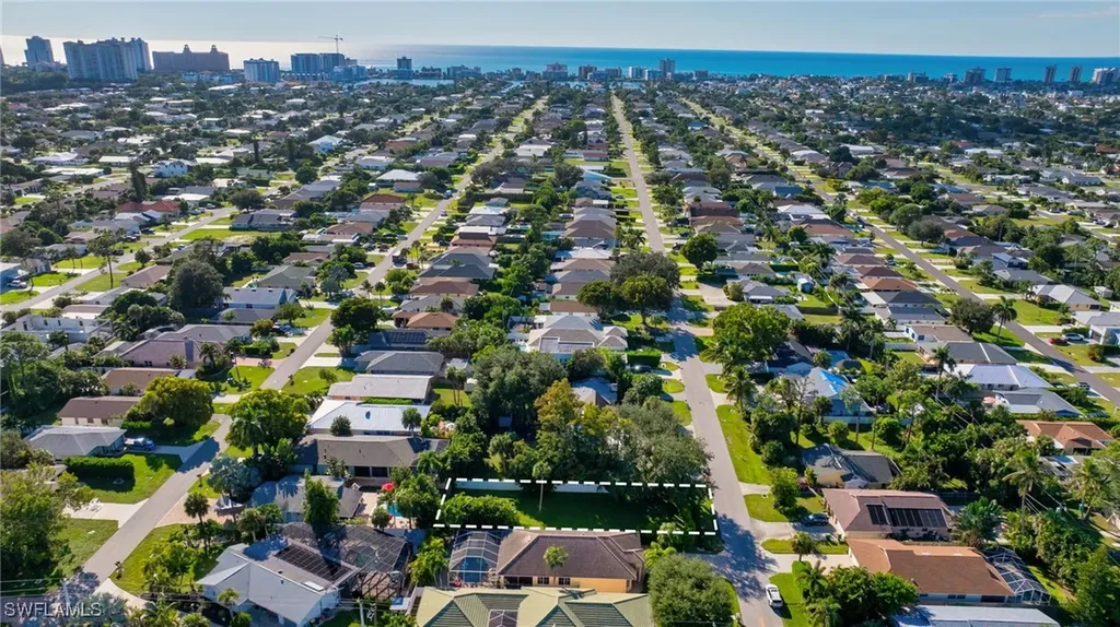 790 97th Avenue N Naples FL 34108