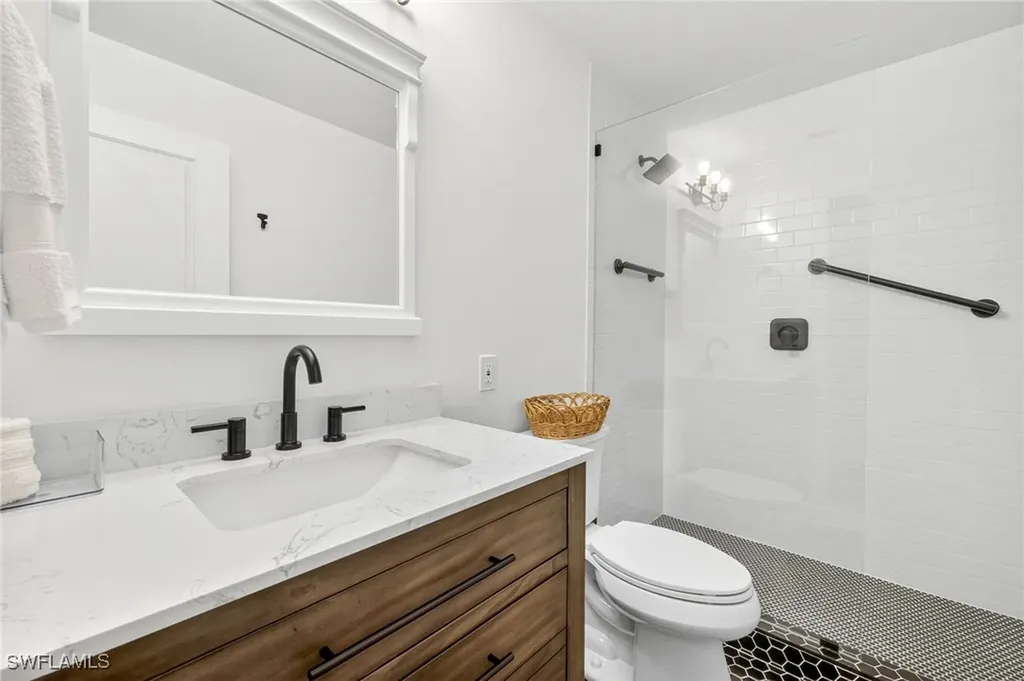 160 San Salvador Street Naples FL 34113