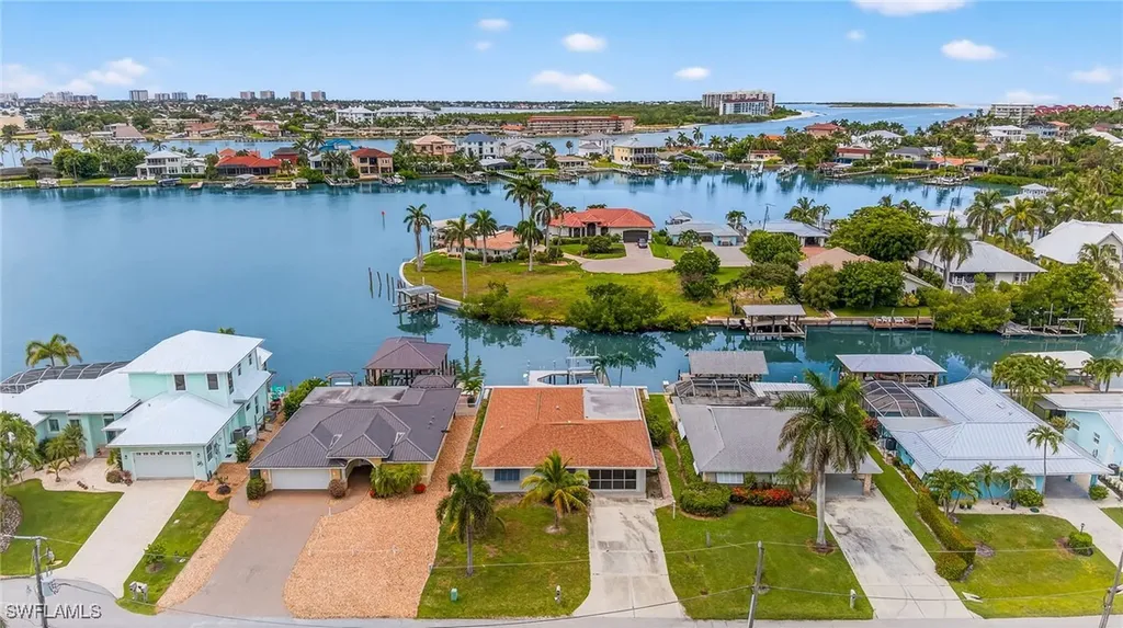 160 San Salvador Street Naples FL 34113