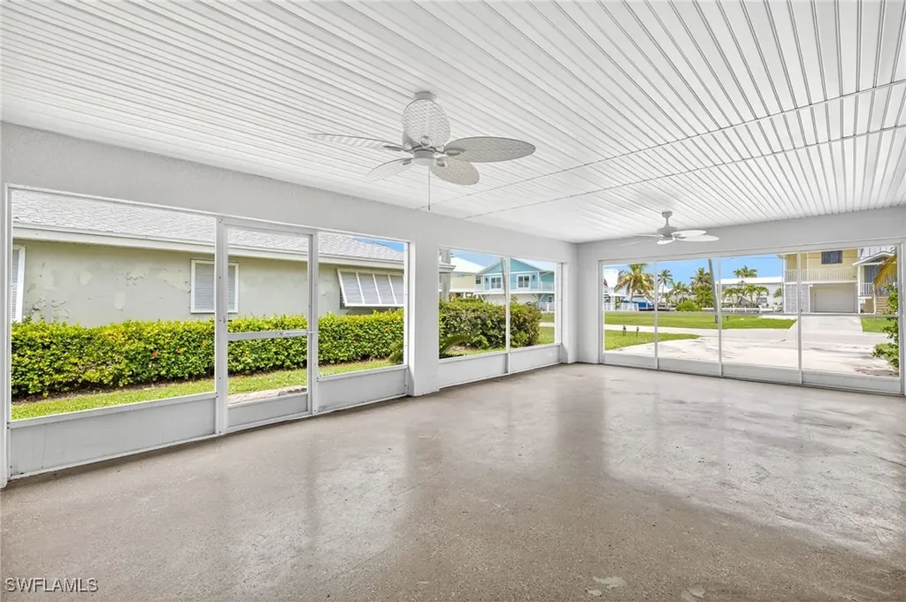 160 San Salvador Street Naples FL 34113