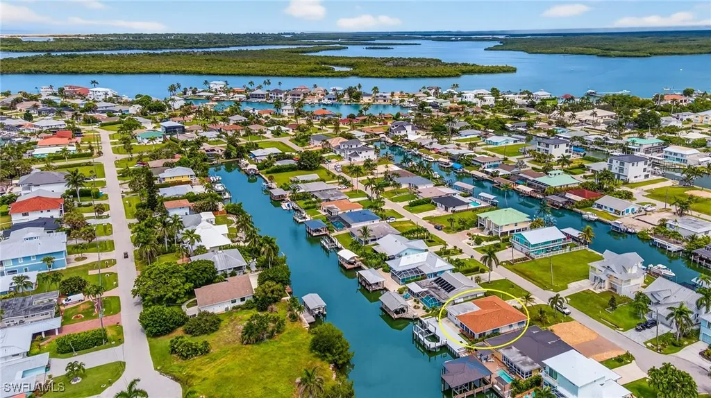 160 San Salvador Street Naples FL 34113