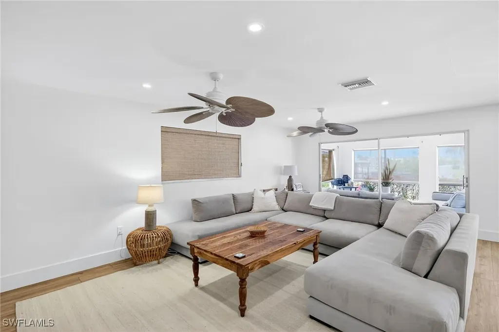160 San Salvador Street Naples FL 34113