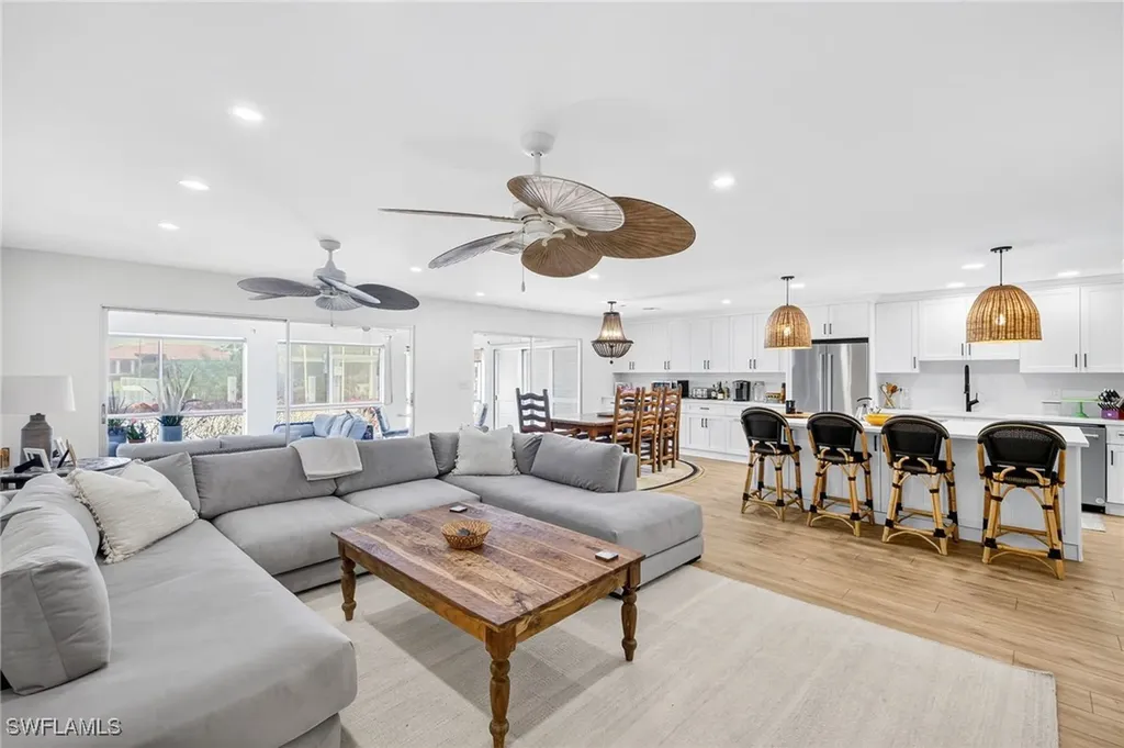 160 San Salvador Street Naples FL 34113