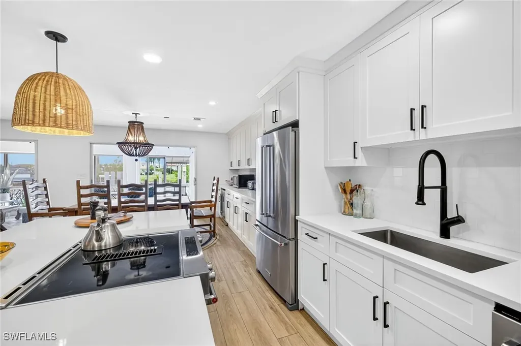 160 San Salvador Street Naples FL 34113