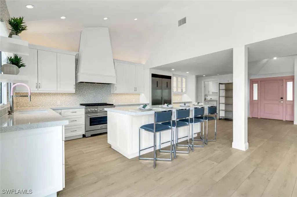 151 Bayview Avenue Naples FL 34108