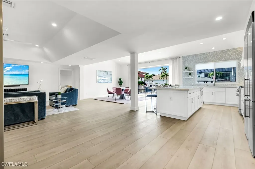 151 Bayview Avenue Naples FL 34108