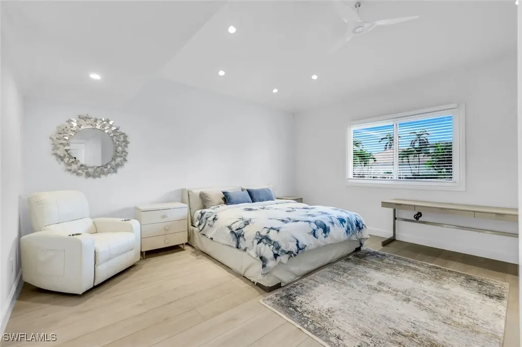 151 Bayview Avenue Naples FL 34108