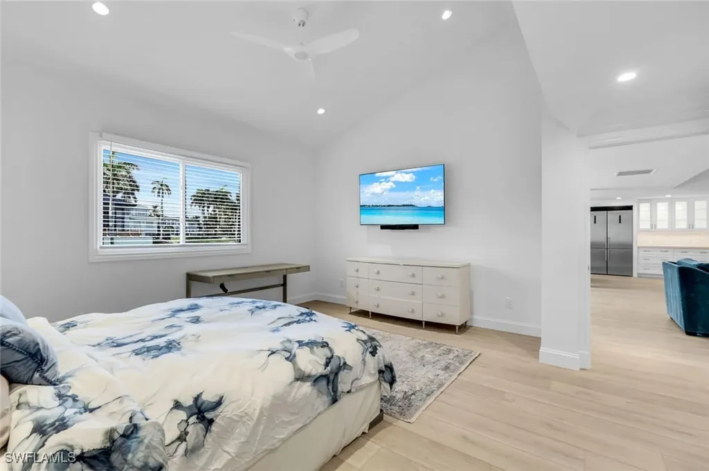 151 Bayview Avenue Naples FL 34108