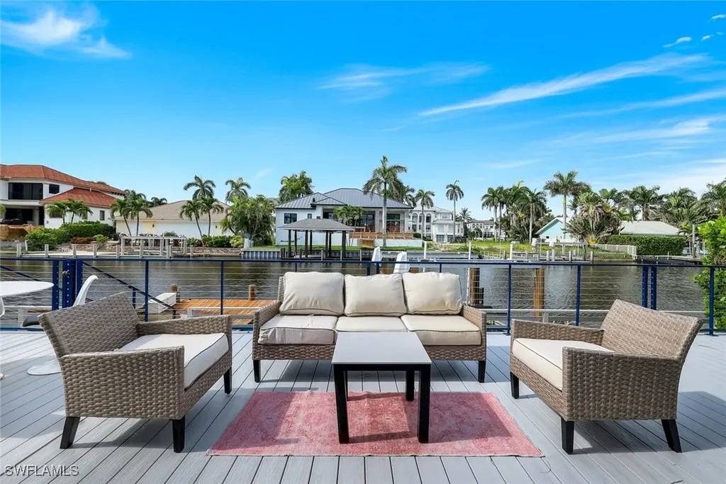 151 Bayview Avenue Naples FL 34108