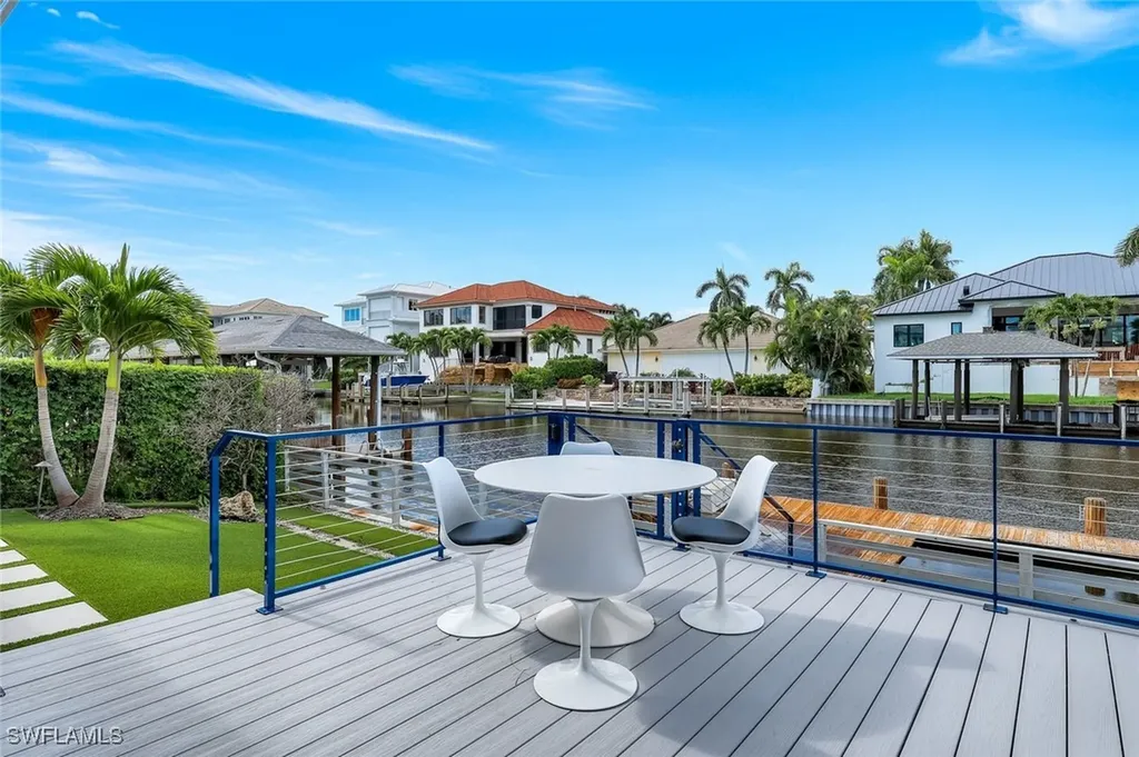 151 Bayview Avenue Naples FL 34108
