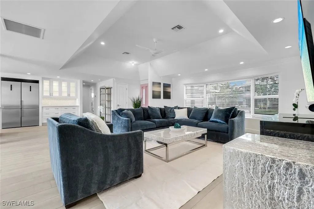 151 Bayview Avenue Naples FL 34108