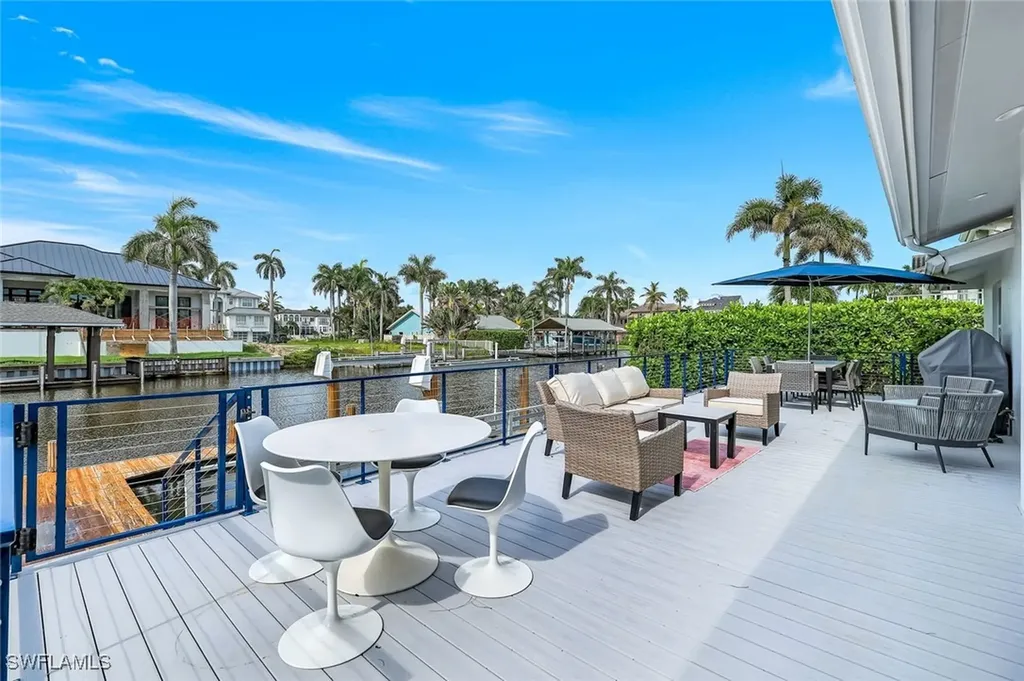 151 Bayview Avenue Naples FL 34108