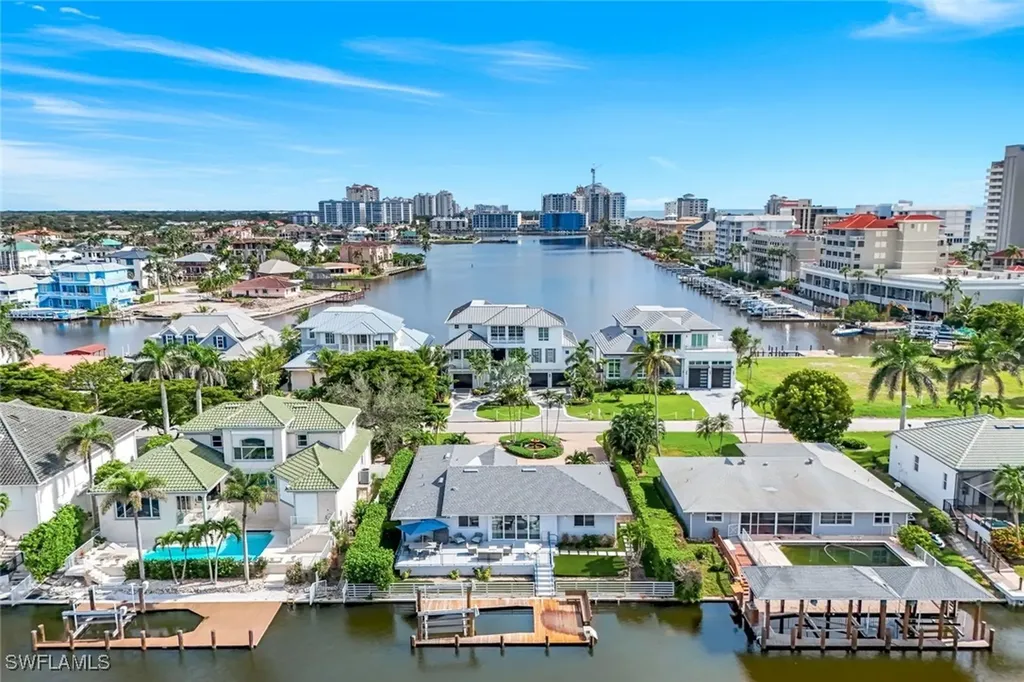 151 Bayview Avenue Naples FL 34108