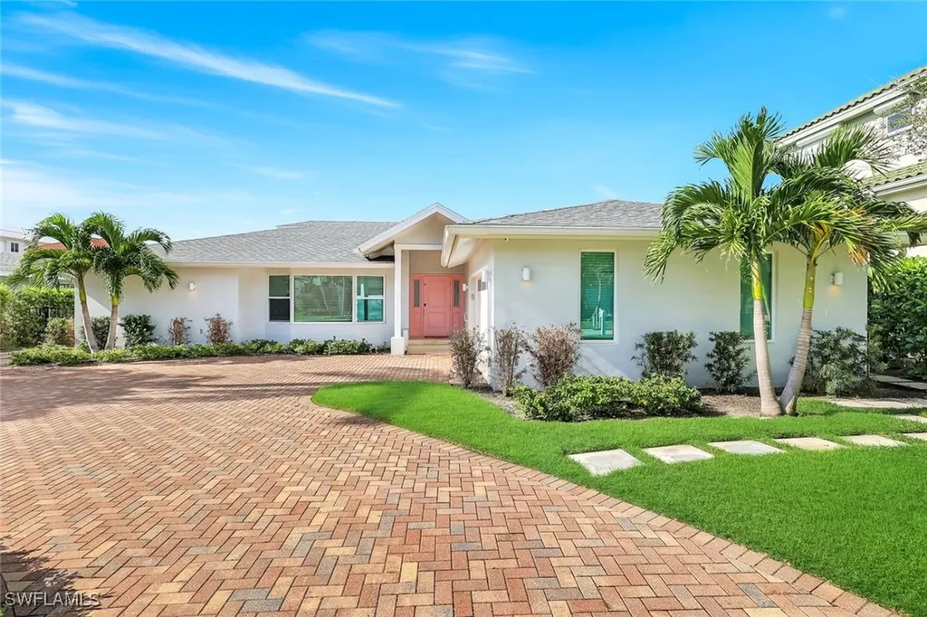 151 Bayview Avenue Naples FL 34108
