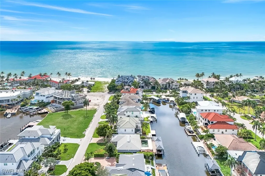 151 Bayview Avenue Naples FL 34108