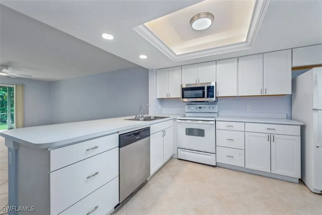 134 Cypress Way E Naples FL 34110