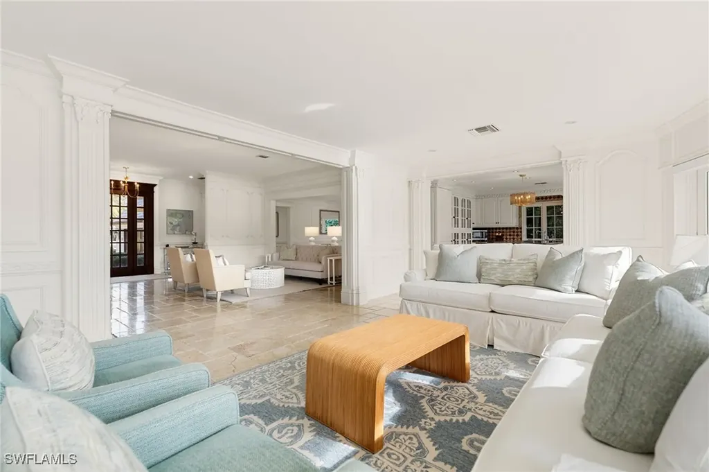 1060 Galleon Drive Naples FL 34102