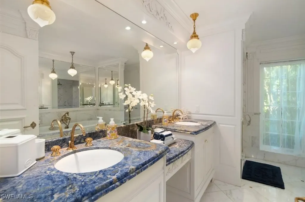 1060 Galleon Drive Naples FL 34102