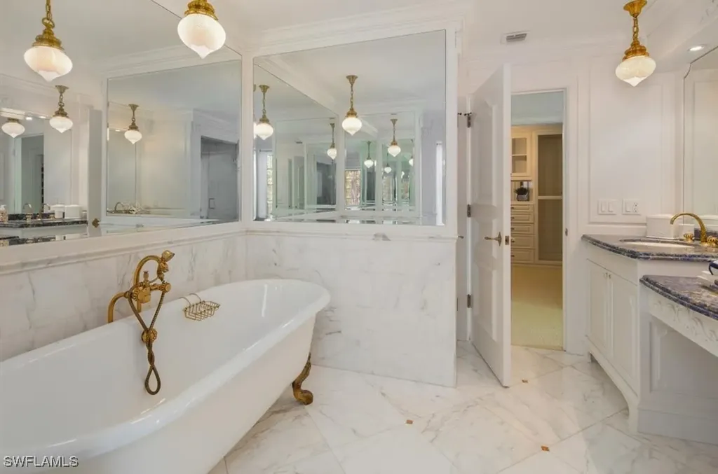 1060 Galleon Drive Naples FL 34102