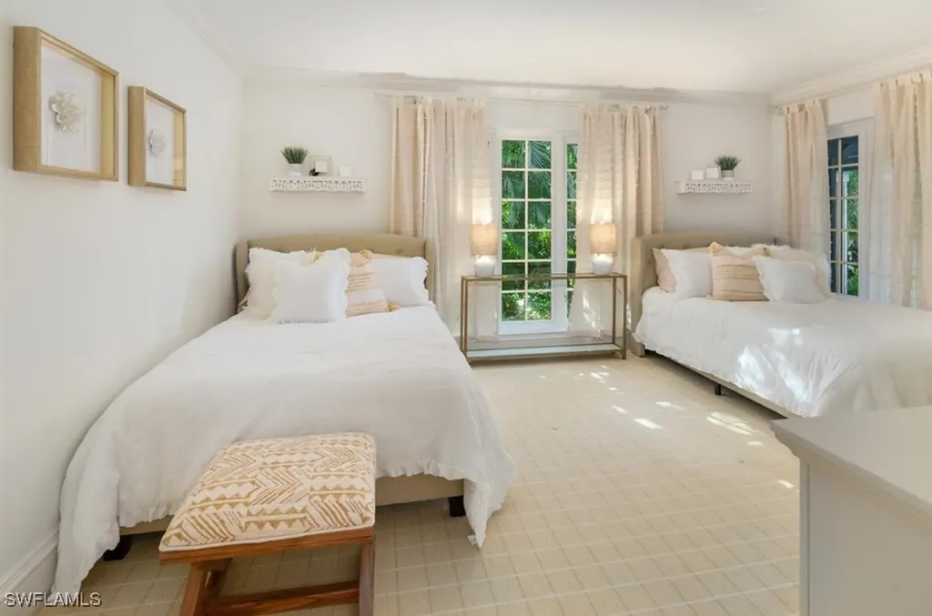 1060 Galleon Drive Naples FL 34102