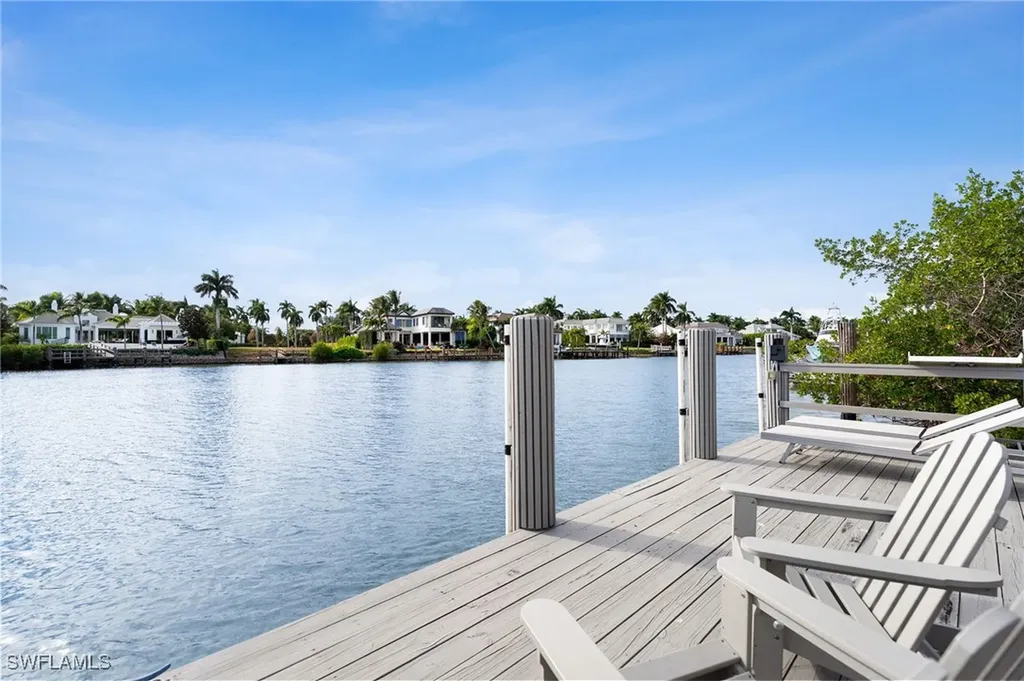 1060 Galleon Drive Naples FL 34102