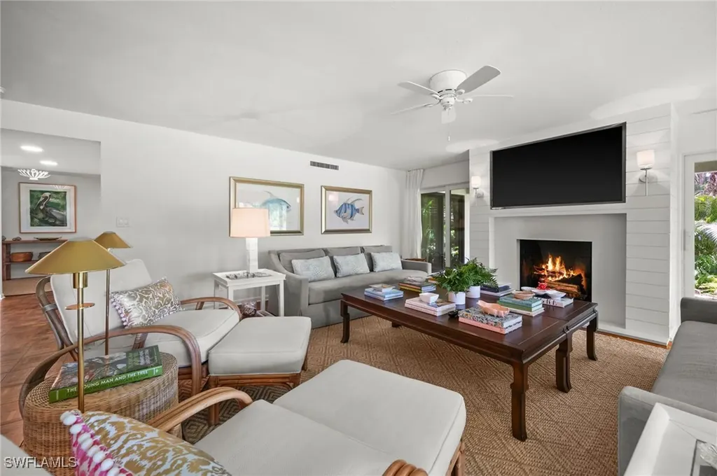 100 Tall Pine Lane Naples FL 34105