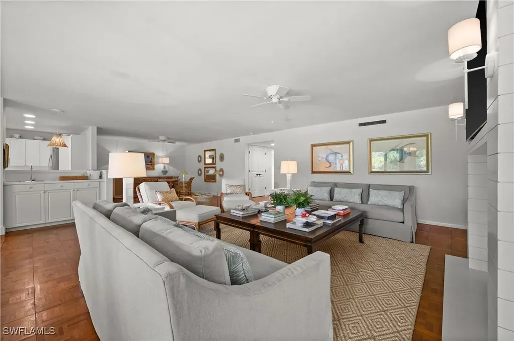 100 Tall Pine Lane Naples FL 34105