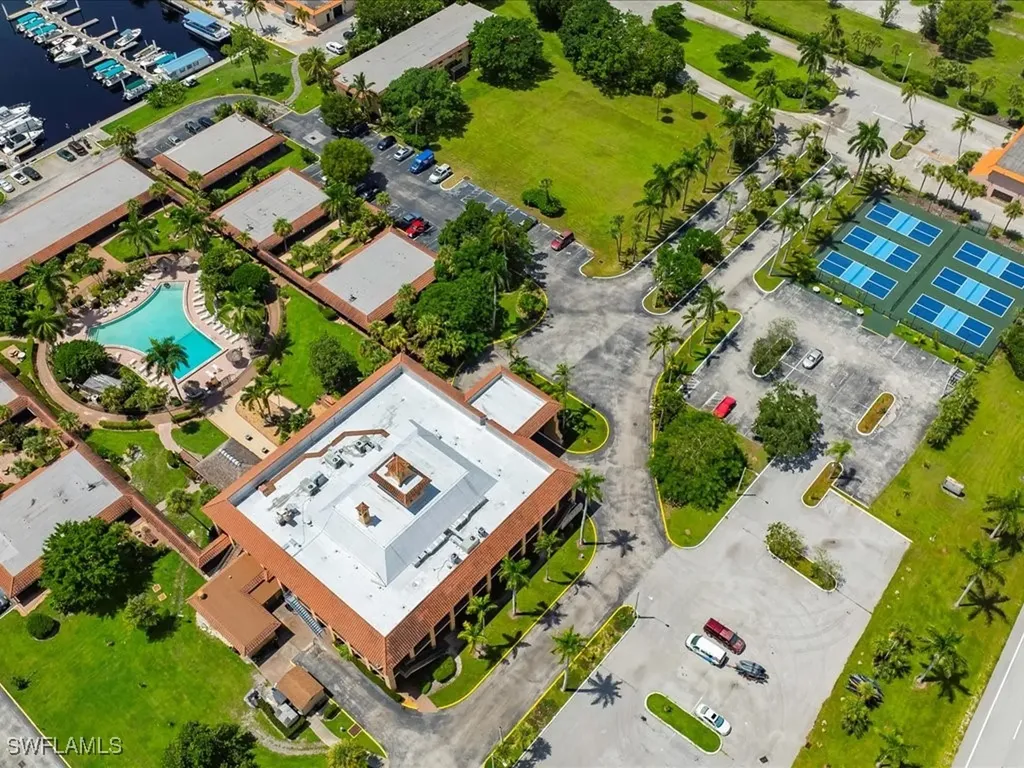 375 Stella Maris Drive N Naples FL 34114