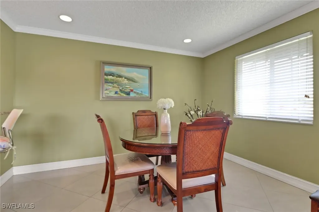 1195 Wildwood Lakes Boulevard Naples FL 34104
