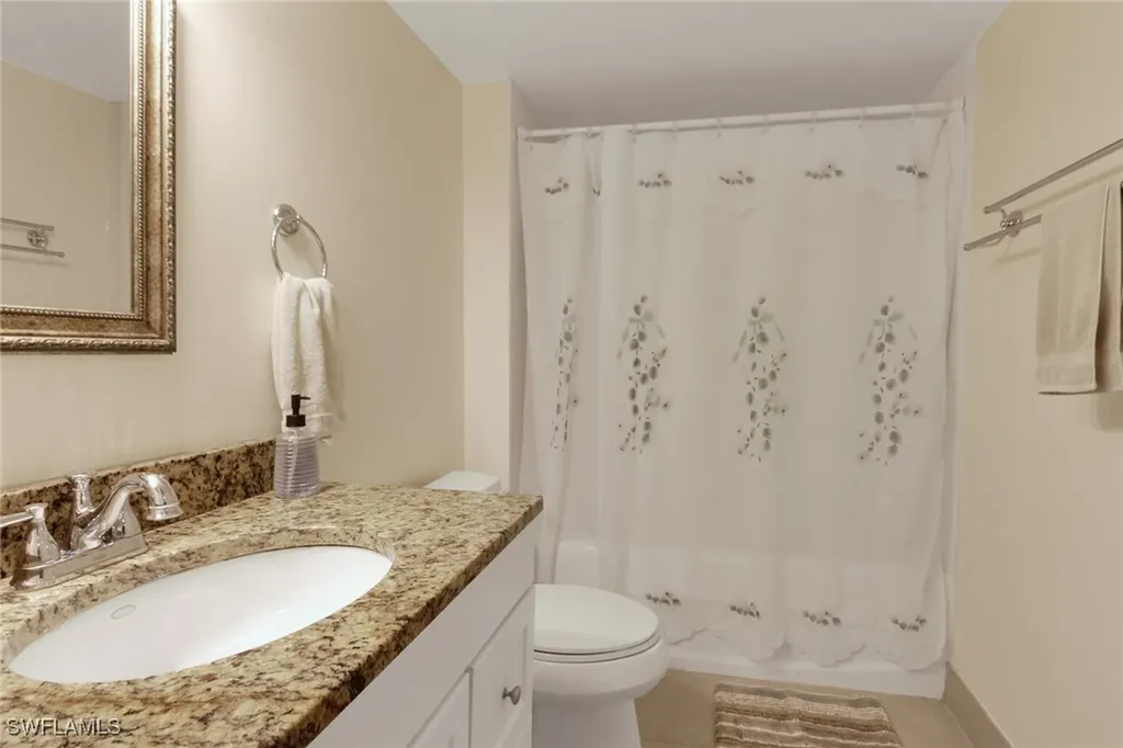 1195 Wildwood Lakes Boulevard Naples FL 34104