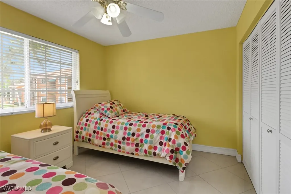 1195 Wildwood Lakes Boulevard Naples FL 34104