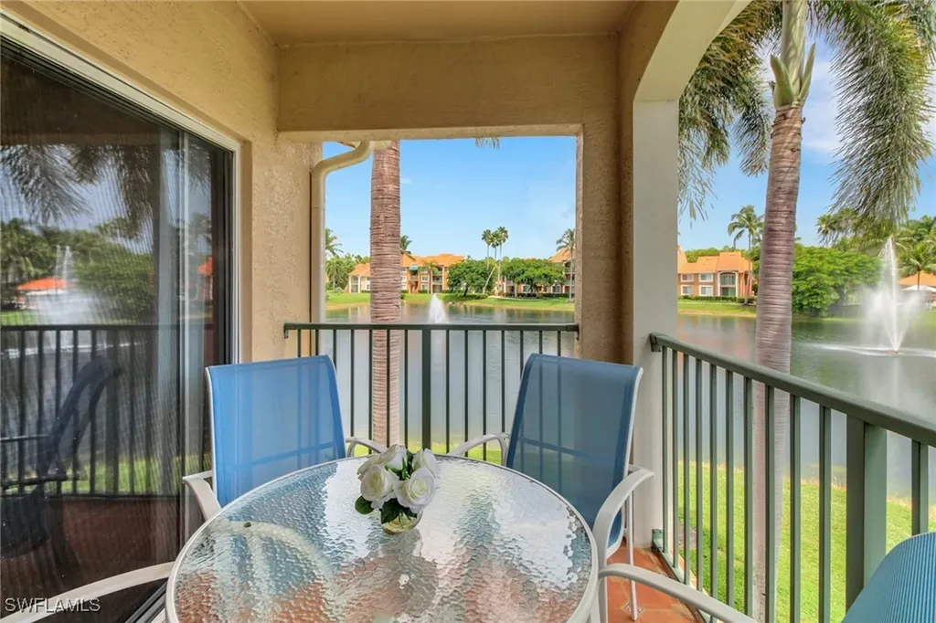 1195 Wildwood Lakes Boulevard Naples FL 34104