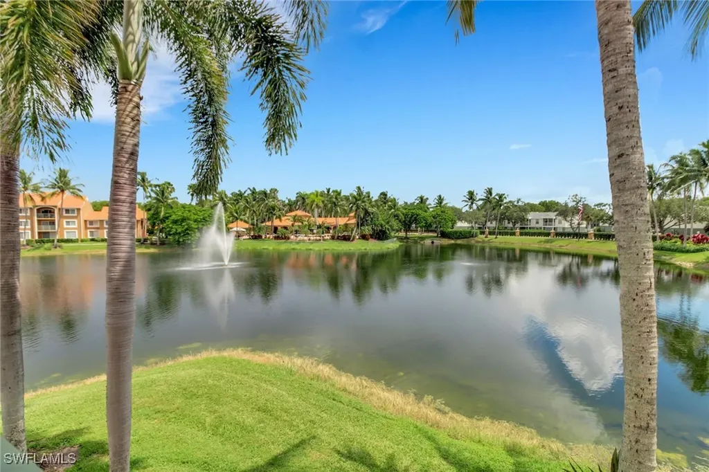 1195 Wildwood Lakes Boulevard Naples FL 34104