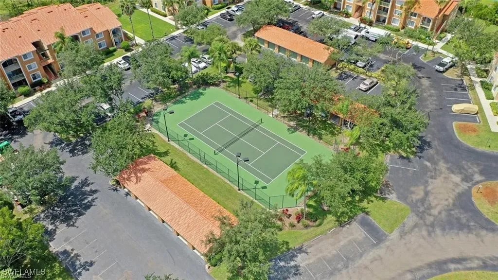 1195 Wildwood Lakes Boulevard Naples FL 34104