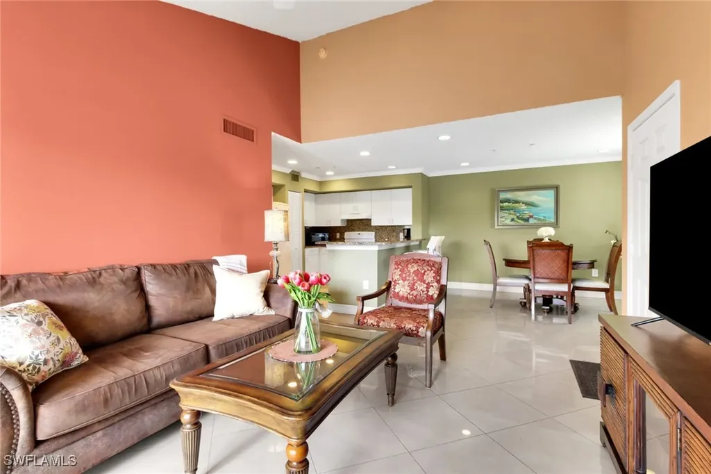 1195 Wildwood Lakes Boulevard Naples FL 34104