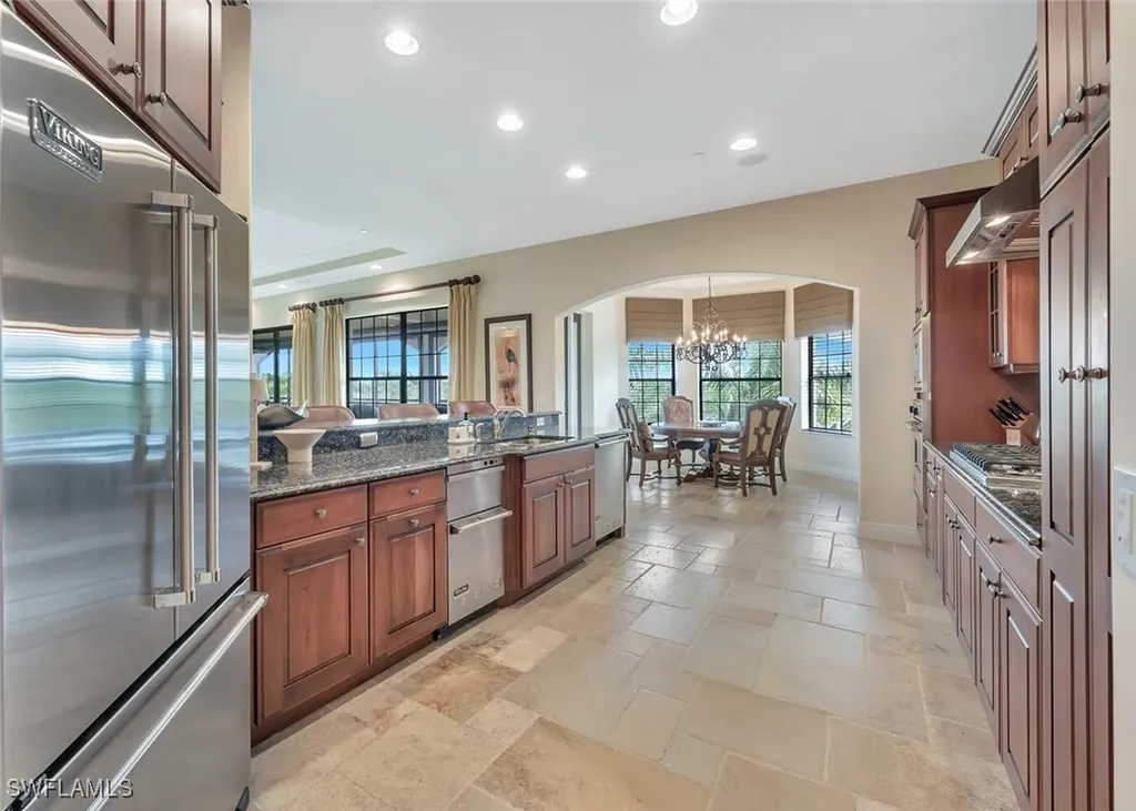 2543 Marquesa Royale Lane Naples FL 34109