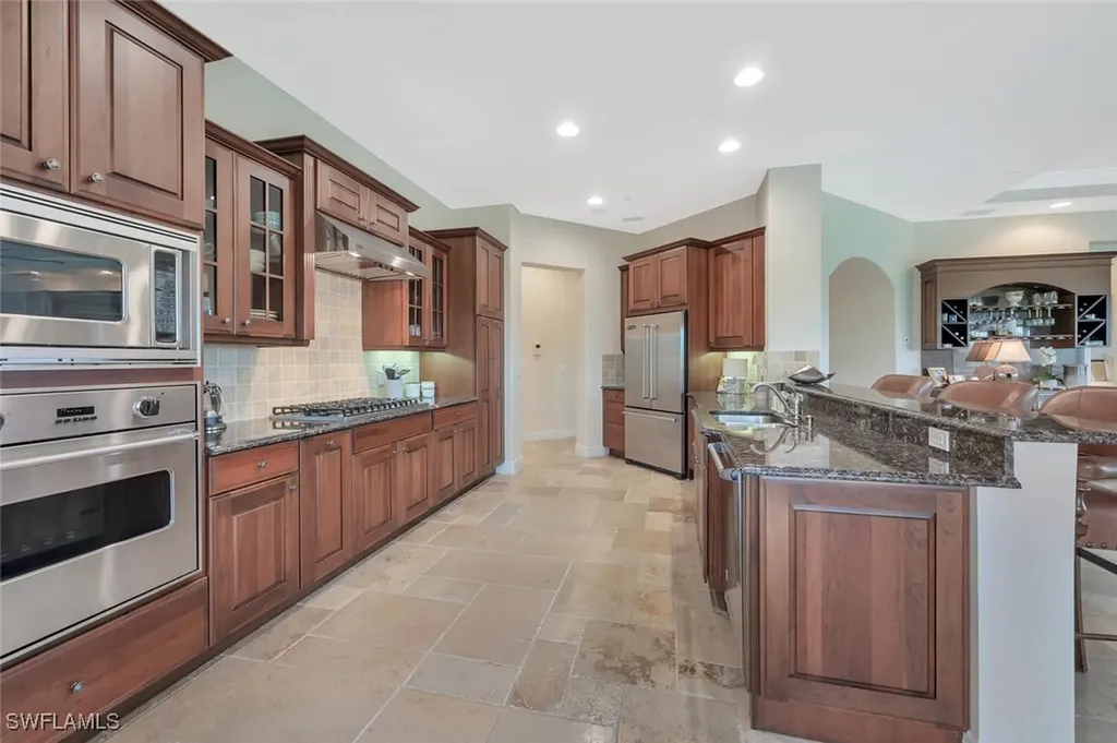 2543 Marquesa Royale Lane Naples FL 34109