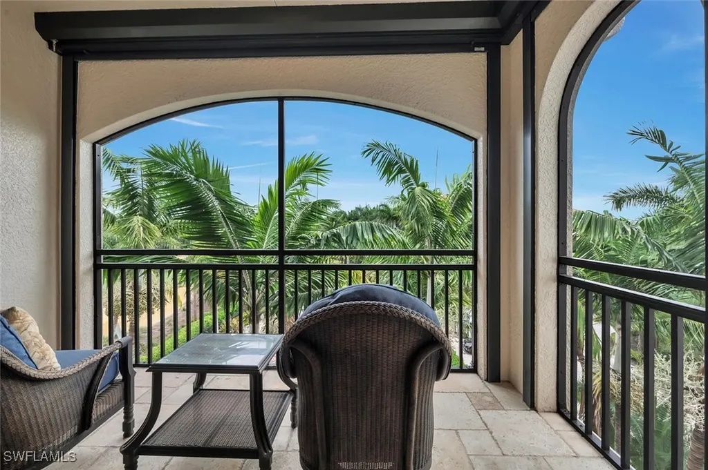 2543 Marquesa Royale Lane Naples FL 34109