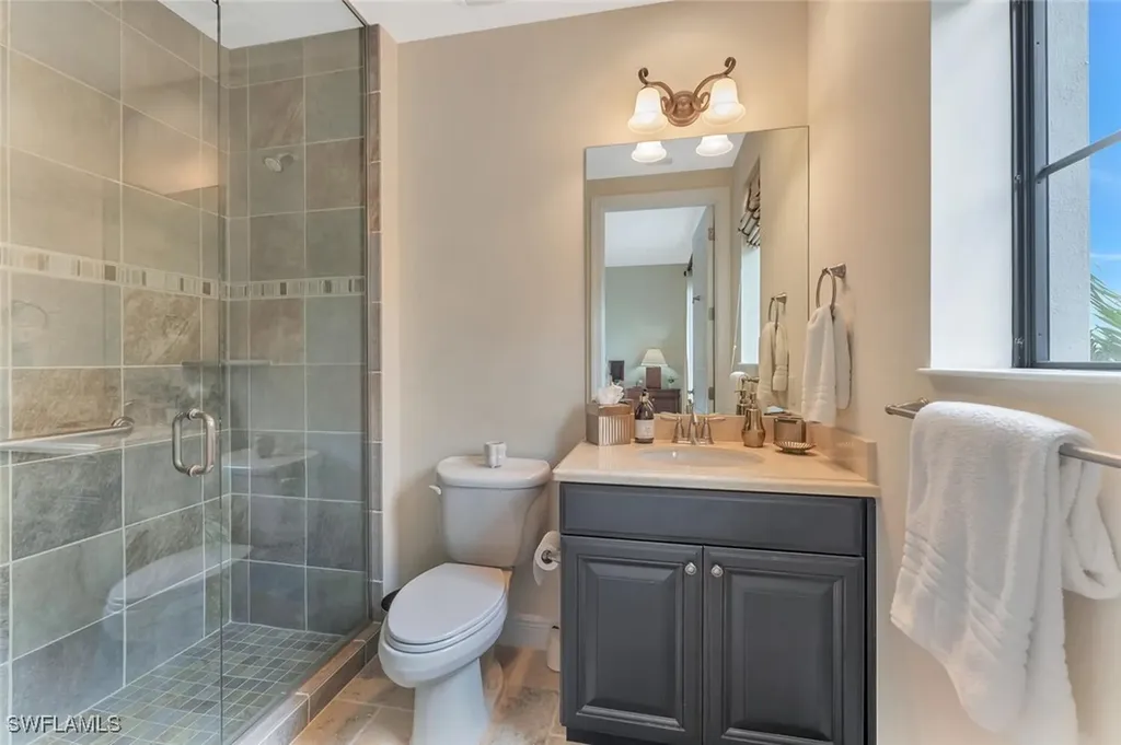 2543 Marquesa Royale Lane Naples FL 34109