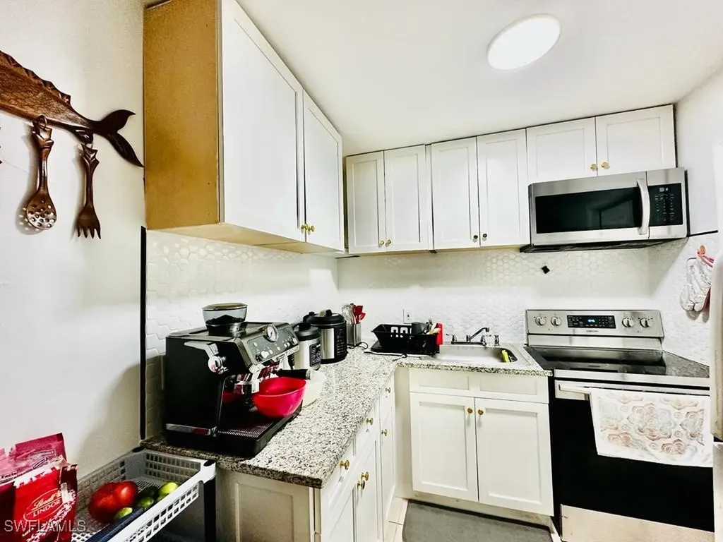 22 Westminster Street N Lehigh Acres FL 33936