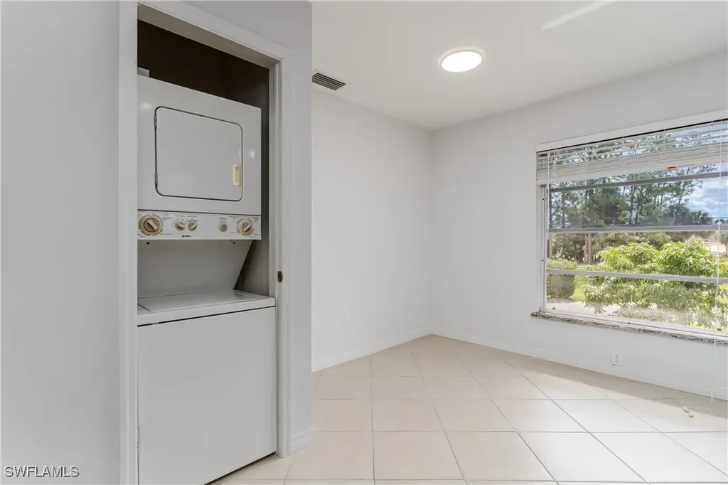 180 Cypress Way E Naples FL 34110