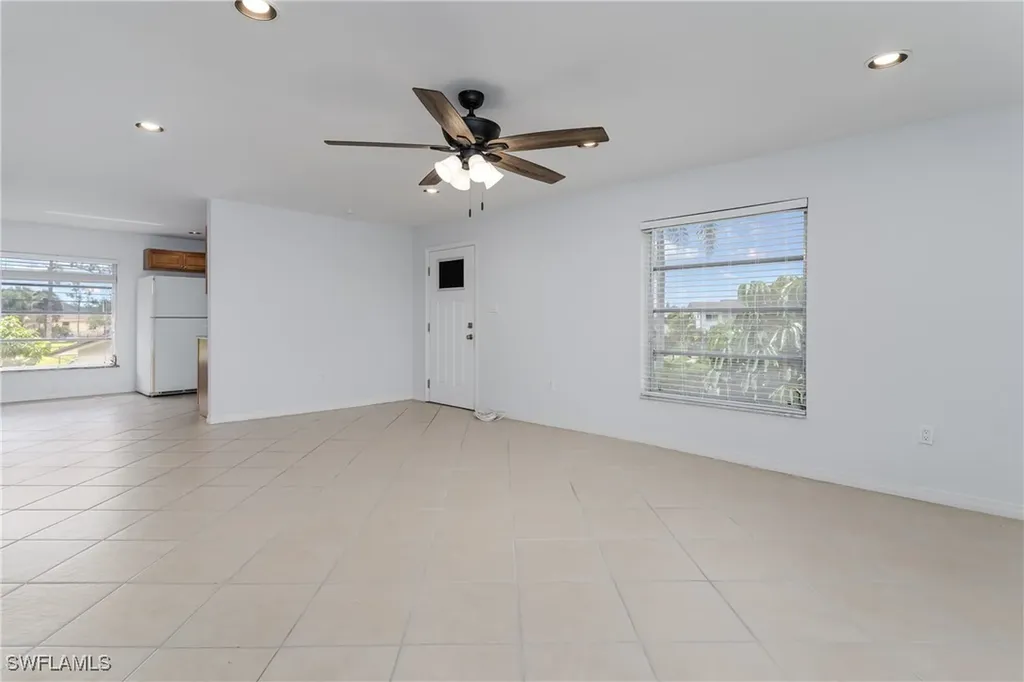 180 Cypress Way E Naples FL 34110